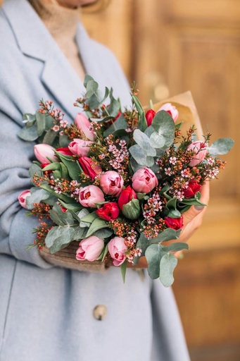 Atelier Fleurs - Bouquet destructuré autour de la tulipe